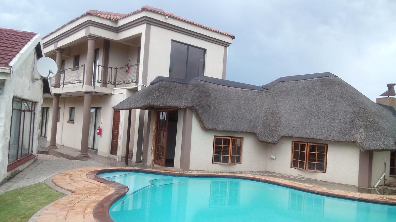 Lekoa Bed And Breakfast And Trading Vanderbijlpark Exterior foto